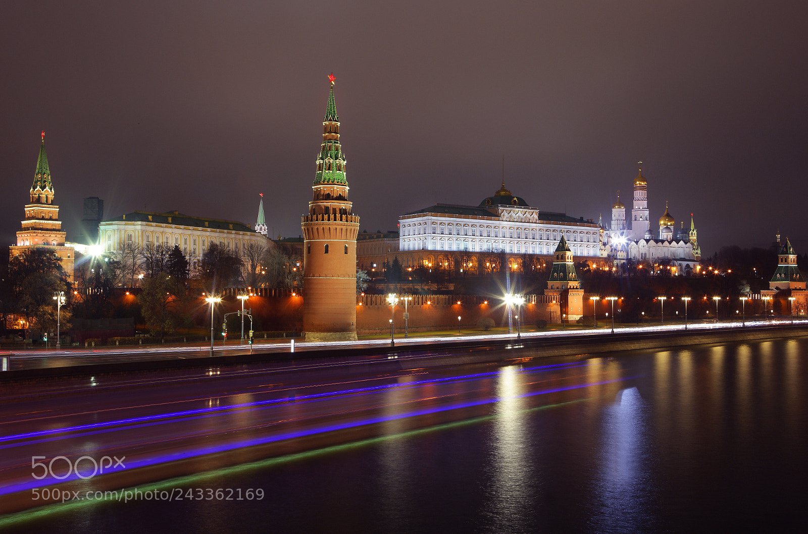 Canon EOS-1Ds Mark III sample photo. Moscow. kremlin. evening view. photography