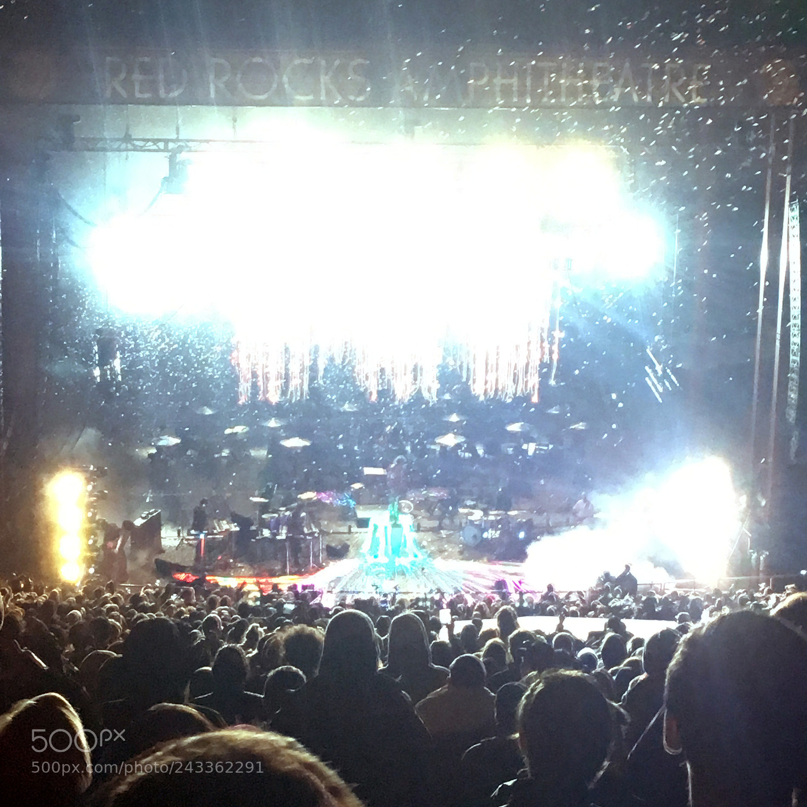 Apple iPhone 6s sample photo. Flaming lips - red photography