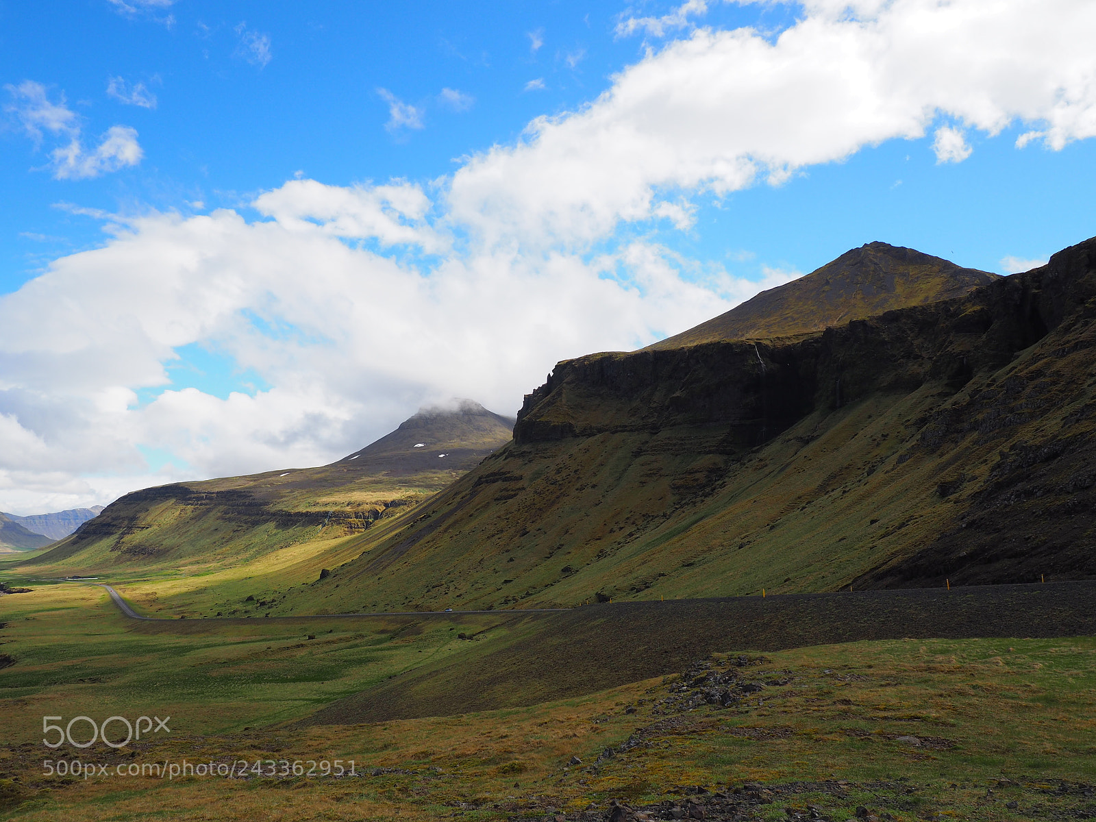 Olympus OM-D E-M10 II sample photo. Iceland roadtrip photography