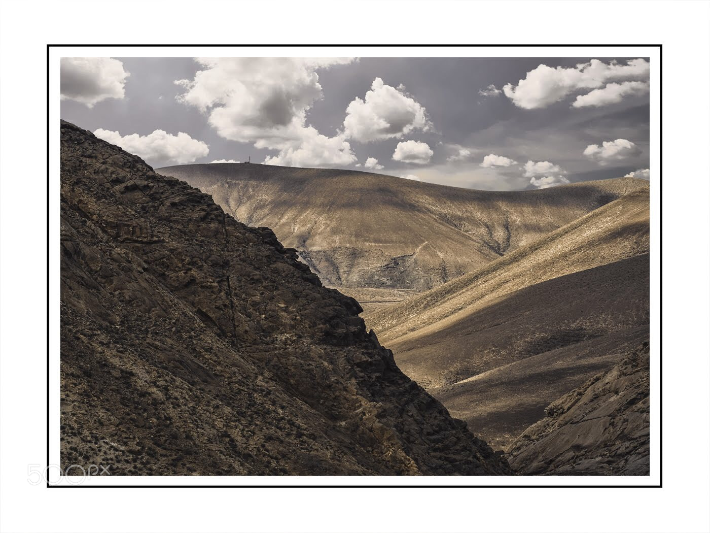 Olympus OM-D E-M5 II sample photo. Volcanic flows : fuerteventura photography
