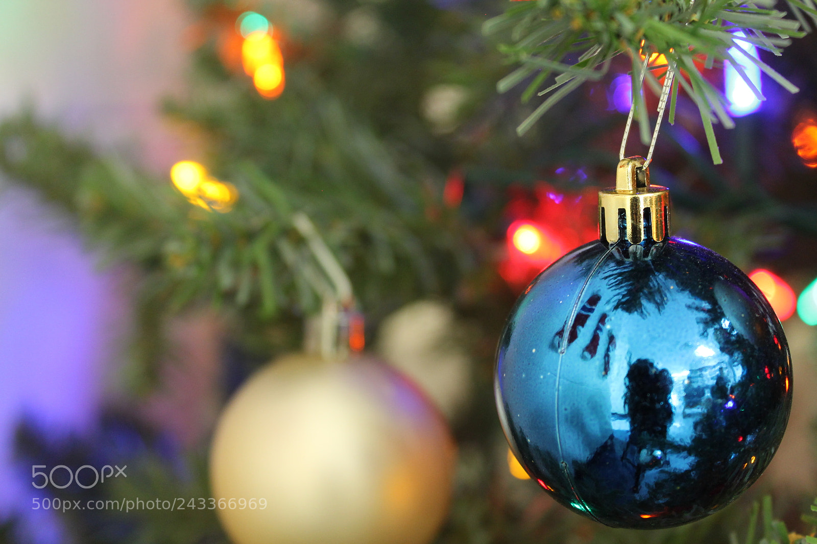 Canon EOS 1100D (EOS Rebel T3 / EOS Kiss X50) sample photo. Blessing in the baubles photography