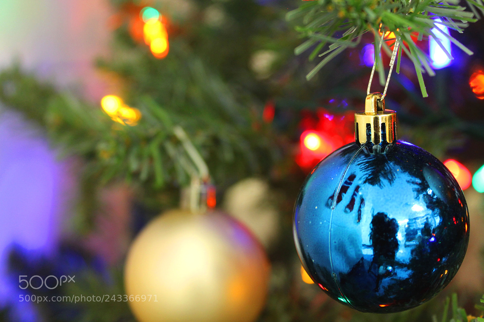 Canon EOS 1100D (EOS Rebel T3 / EOS Kiss X50) sample photo. Blessing in the baubles photography
