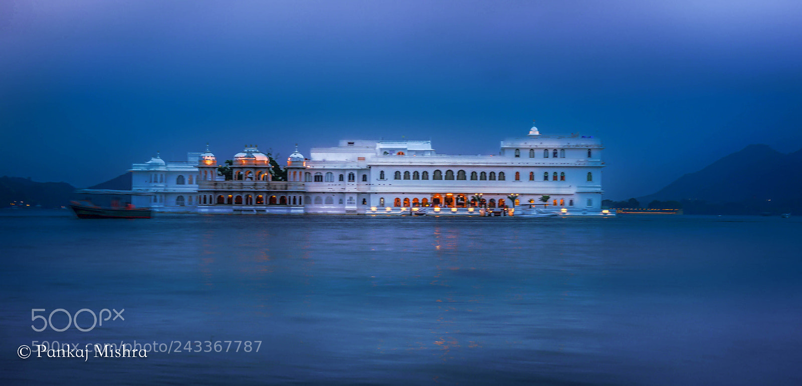Sony a7 II sample photo. Taj lake palace photography