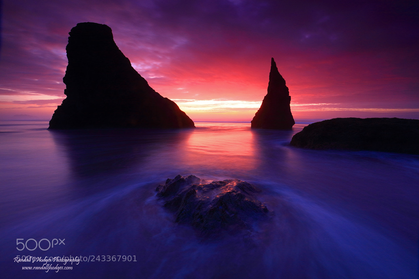 Canon EOS 5DS R sample photo. Sunset and sea stacks photography