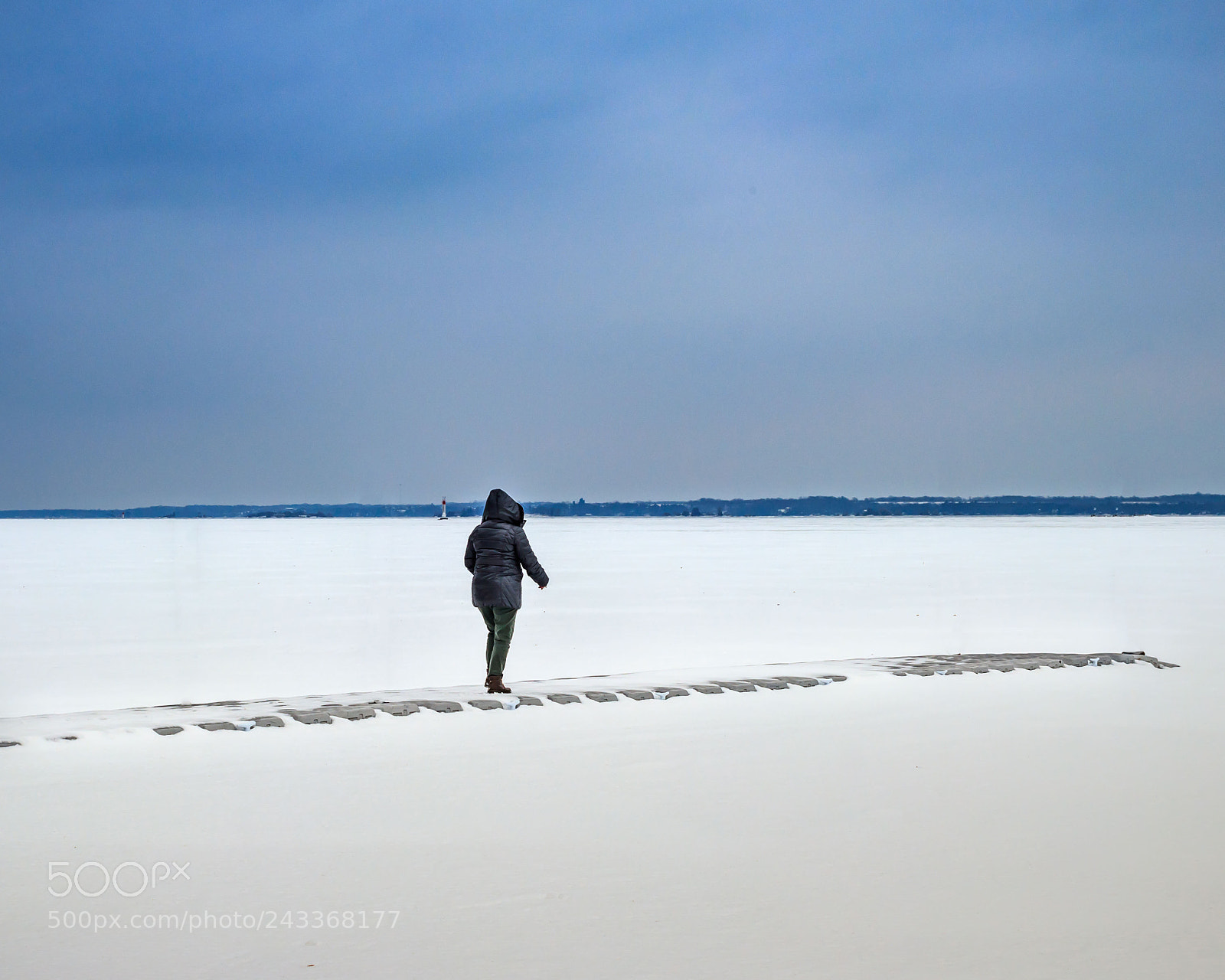 Canon EOS 77D (EOS 9000D / EOS 770D) sample photo. Winter on the river photography