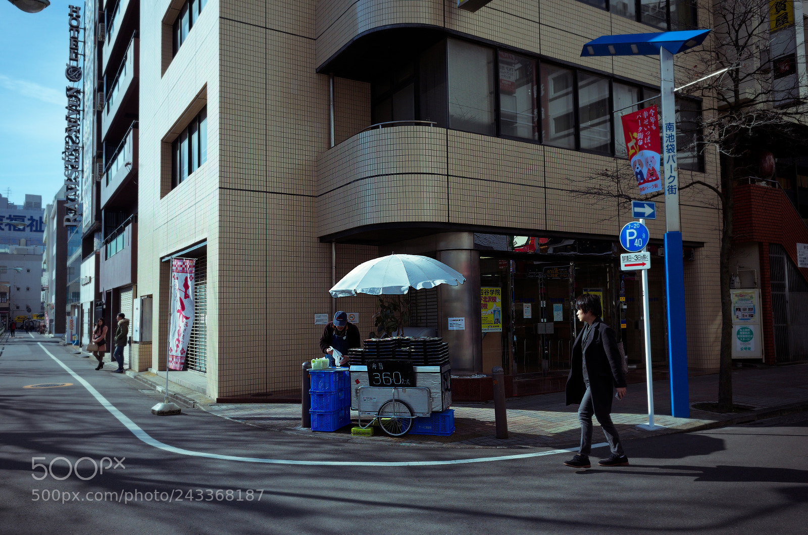 Ricoh GR II sample photo. Tokyo street photography photography
