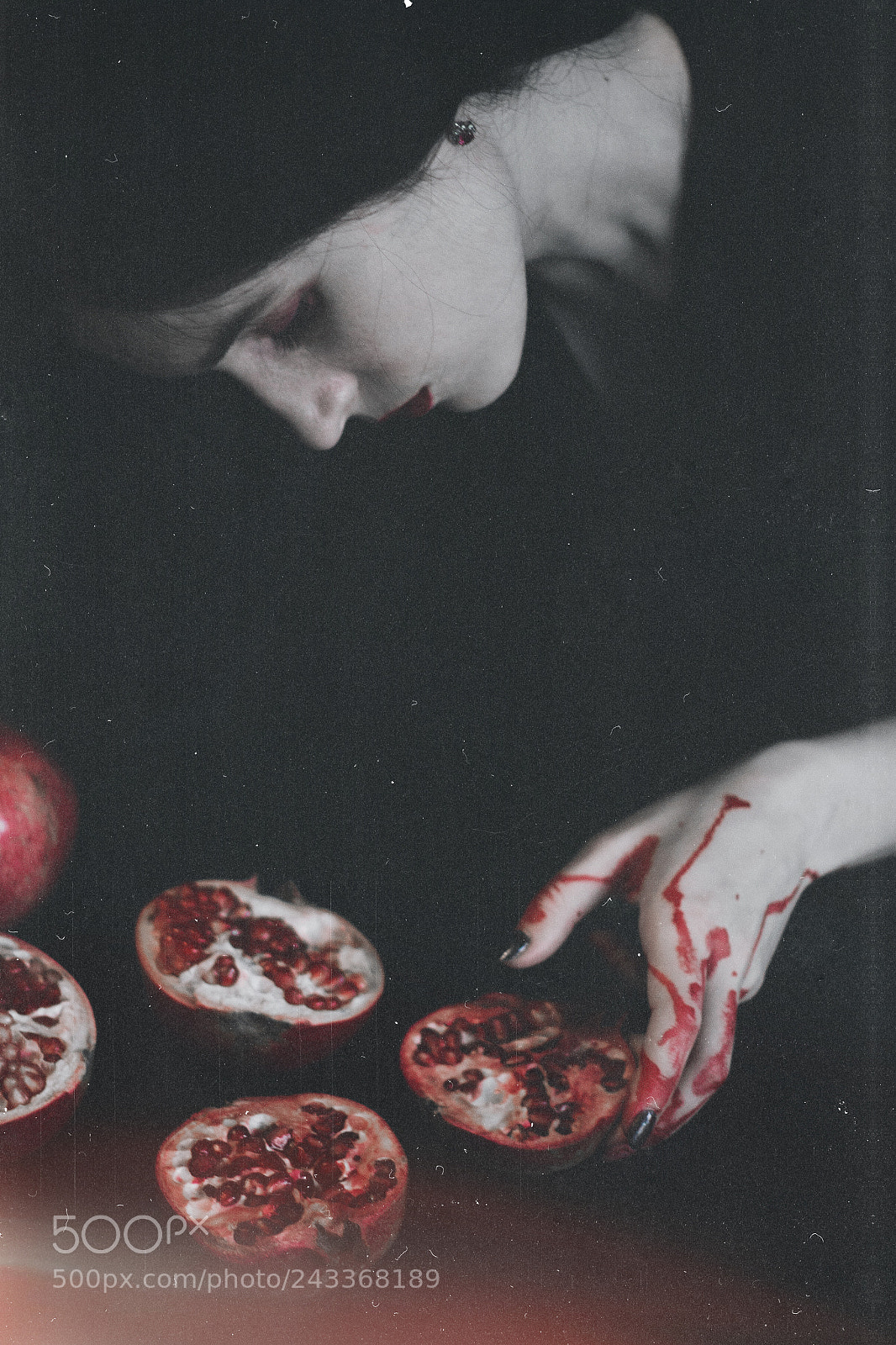 Canon EOS 650D (EOS Rebel T4i / EOS Kiss X6i) sample photo. Pomegranate sadness photography