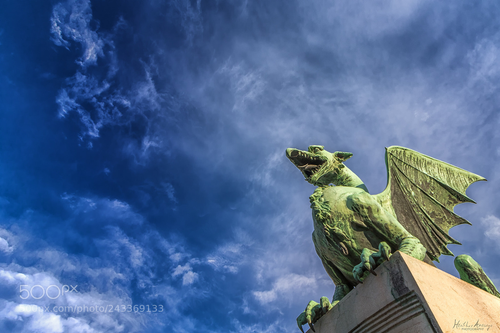 Canon EOS 7D Mark II sample photo. Dragon bridge photography