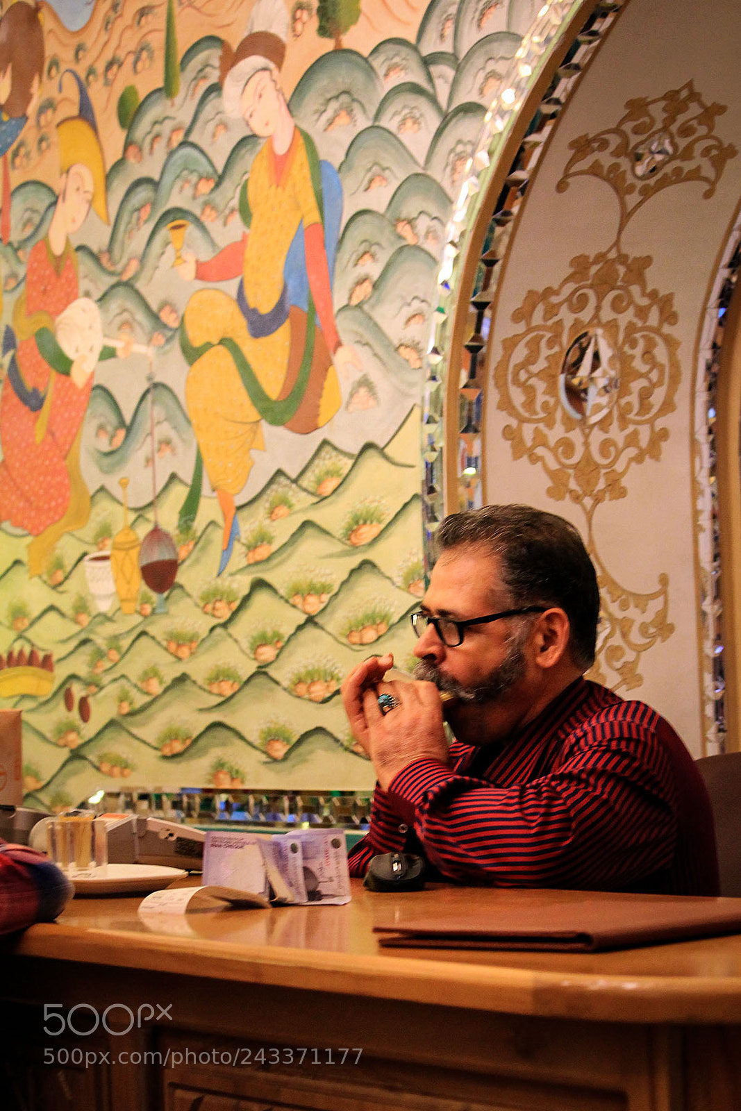 Canon EOS 550D (EOS Rebel T2i / EOS Kiss X4) sample photo. Naqsh-e jahan restaurant  photography