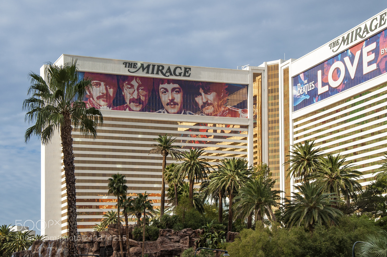Nikon D90 sample photo. The mirage photography