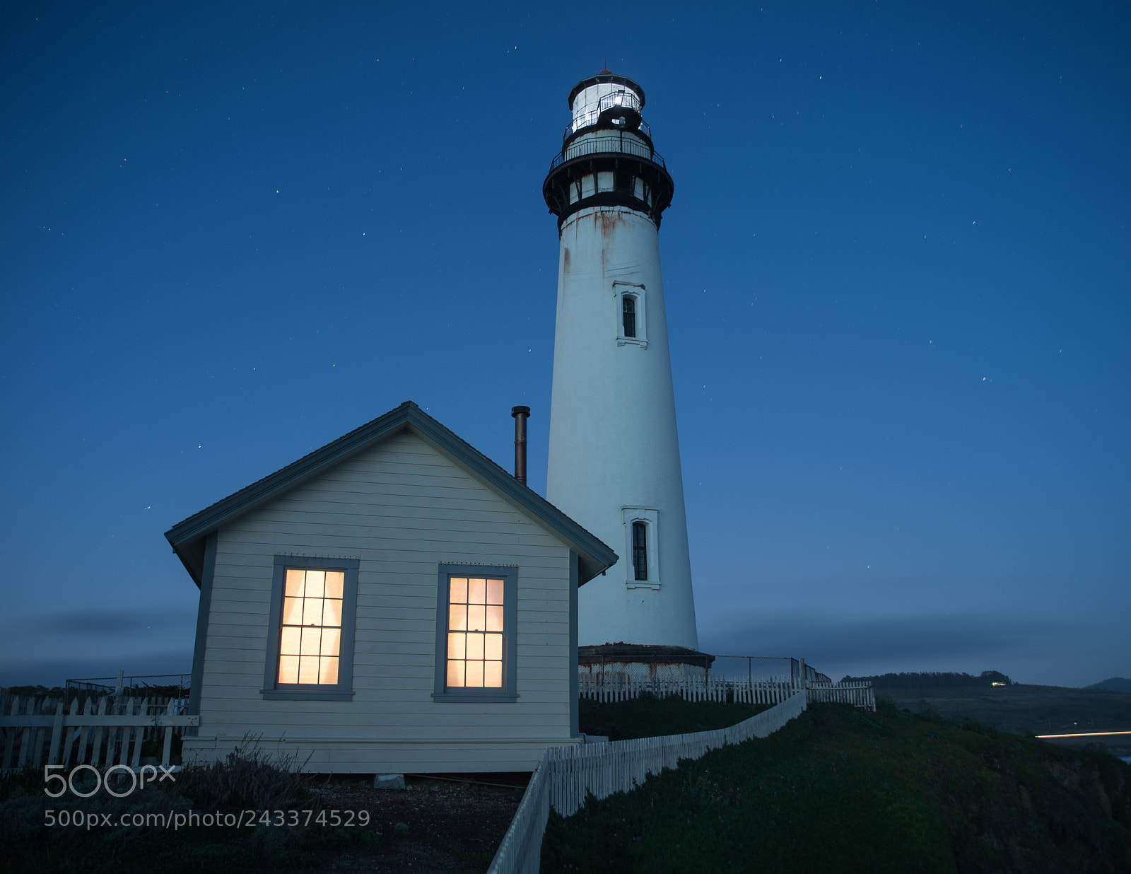 Nikon D4 sample photo. Pigeon point light photography