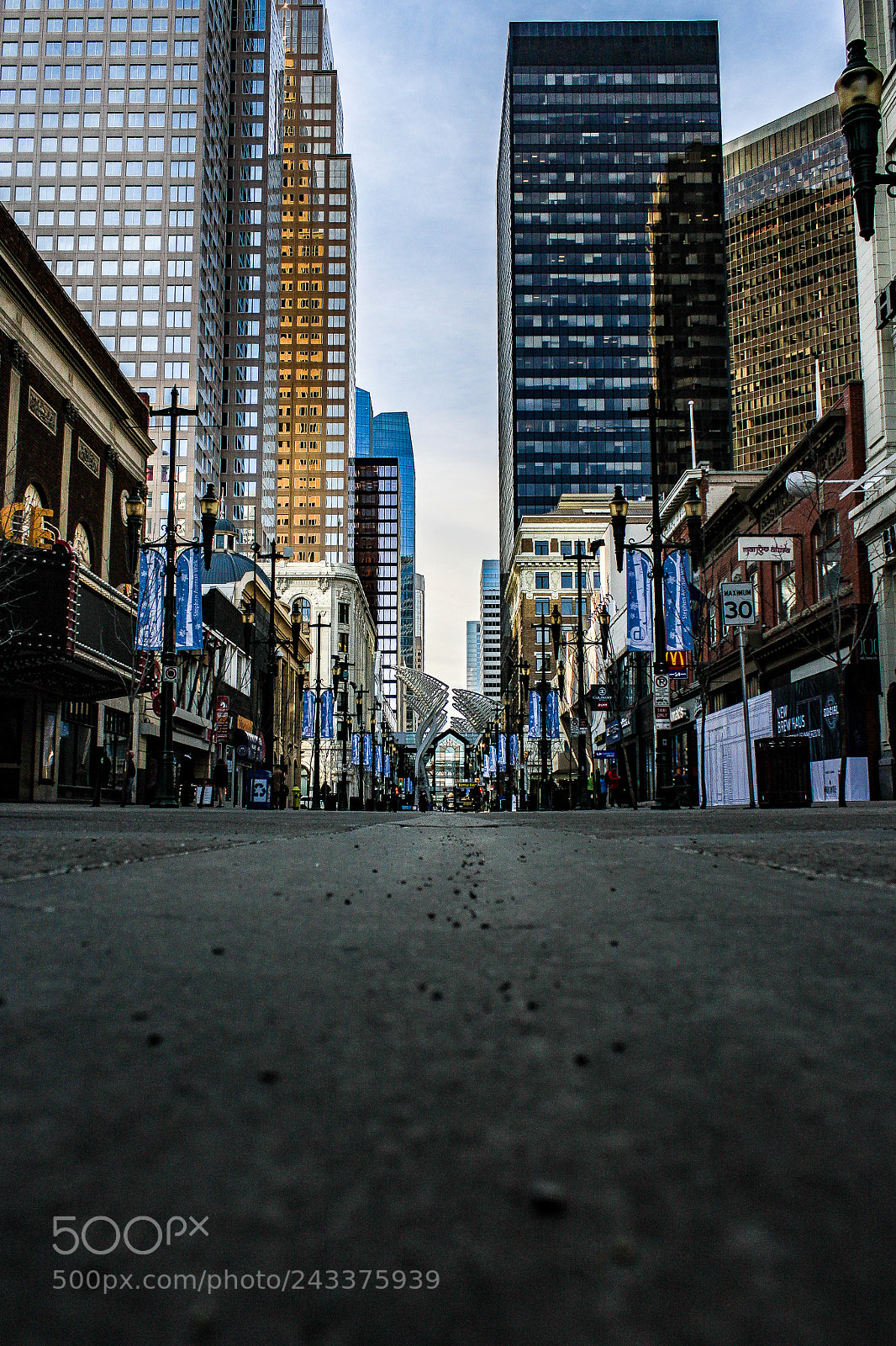Canon EOS 500D (EOS Rebel T1i / EOS Kiss X3) sample photo. Stephen avenue-calgary, ab, canada photography