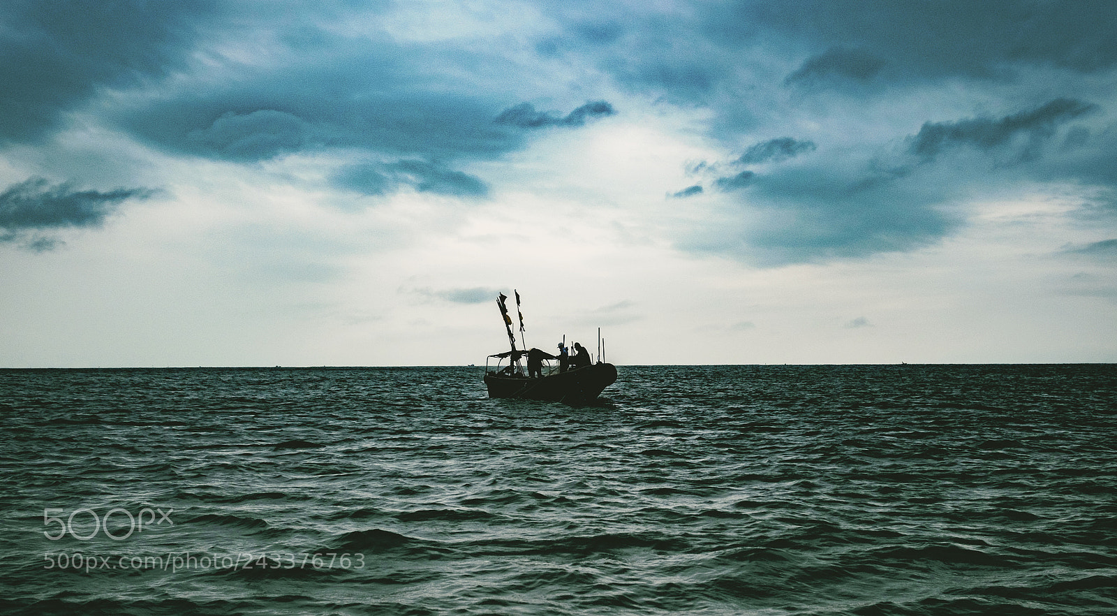 Fujifilm X-E2 sample photo. The lonely boat photography