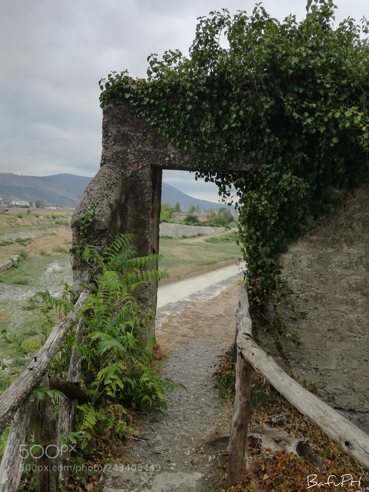 HUAWEI P9 LITE sample photo. A pathway in villa photography