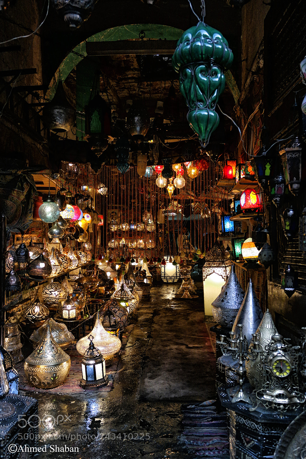 Samsung NX2000 sample photo. Antiques shop photography