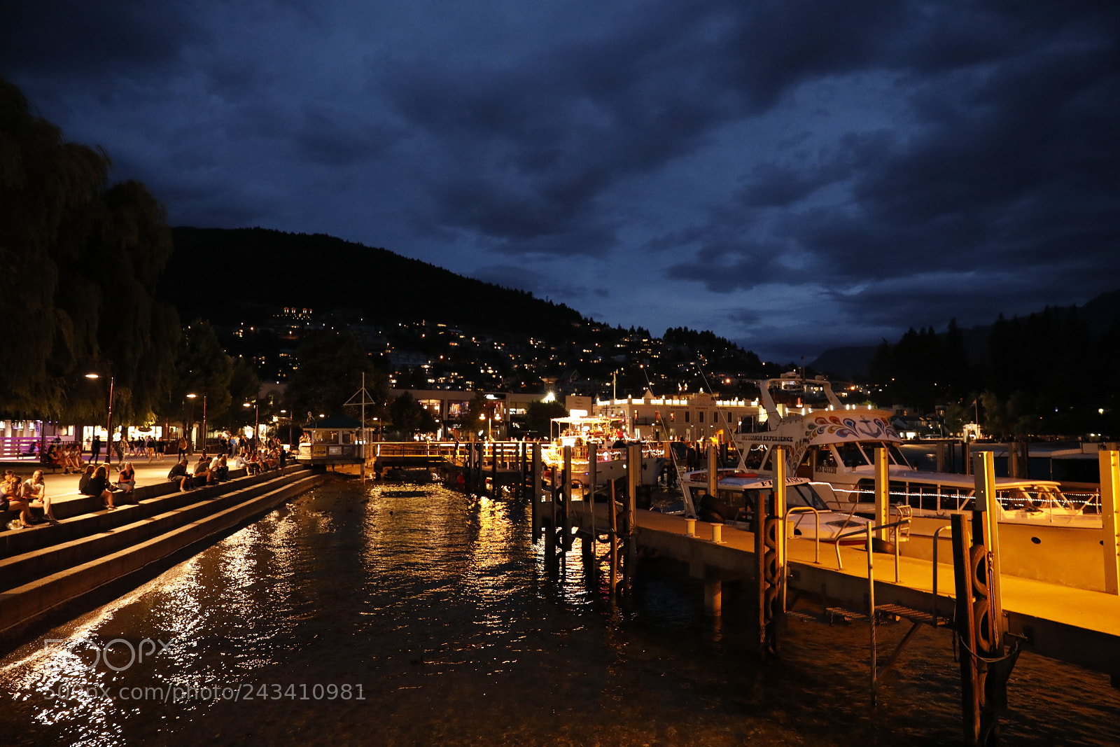 Canon EF 24-70mm F2.8L II USM sample photo. The night photography