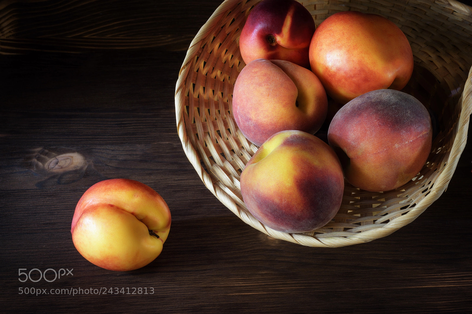 Nikon D7200 sample photo. Ripe peaches in a photography