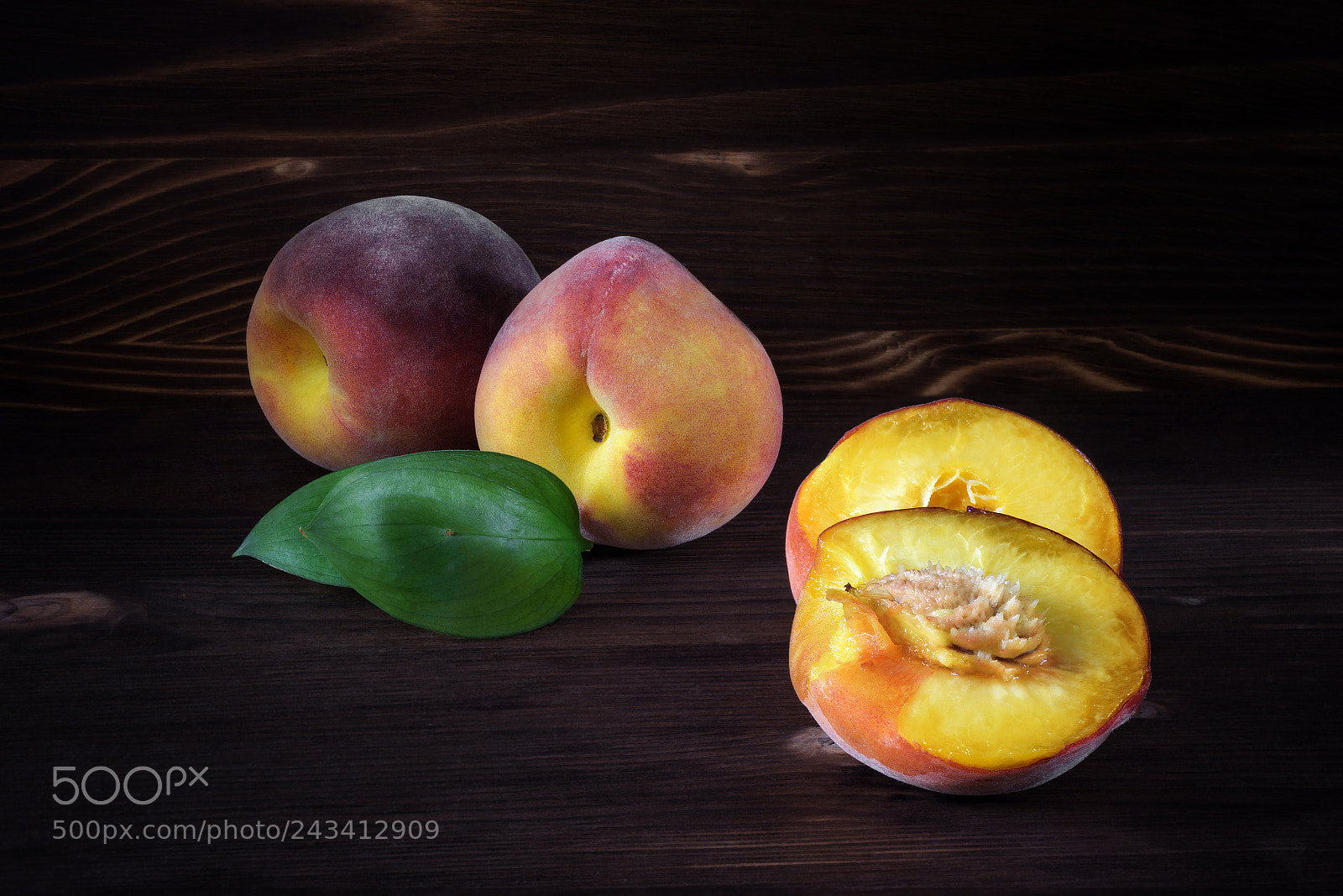 Nikon D7200 sample photo. Fresh peaches on a photography