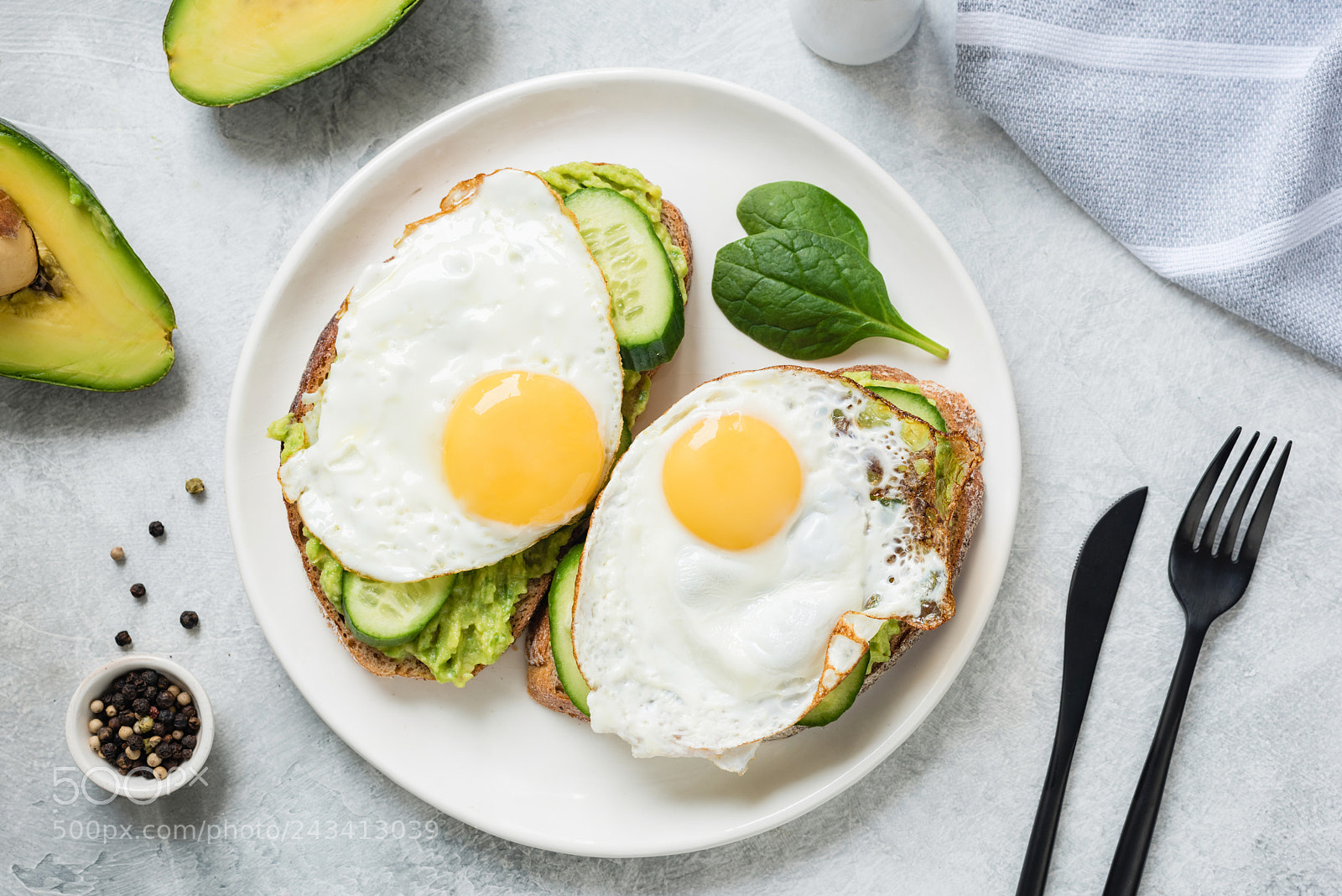Nikon D810 sample photo. Egg and avocado breakfast photography