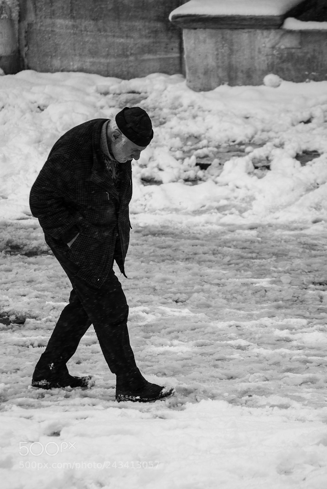 Pentax K10D sample photo. Old man photography