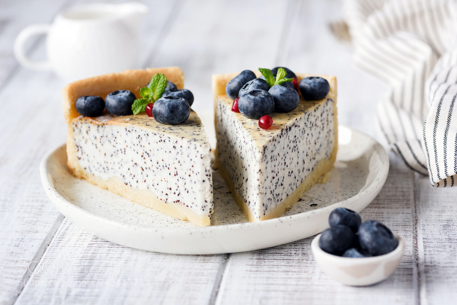 Nikon D810 sample photo. Cheesecake with poppy and photography