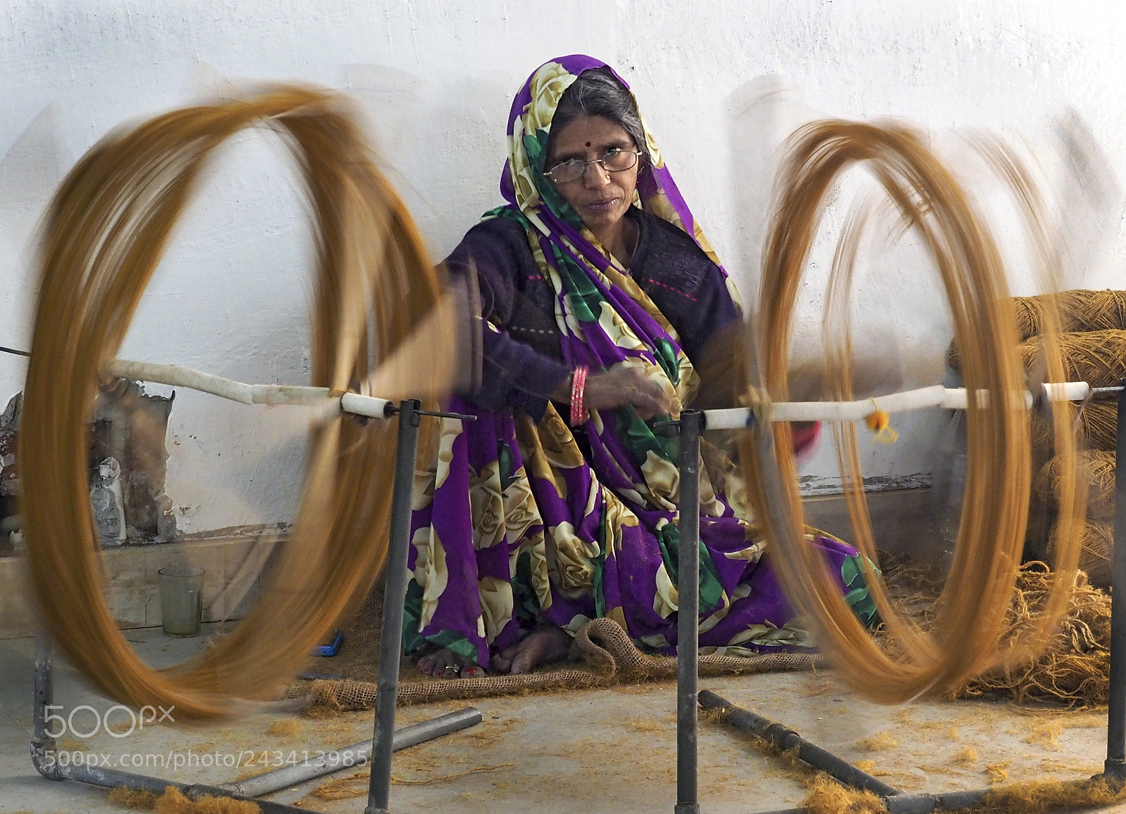 Olympus OM-D E-M1 Mark II sample photo. Spinning yarn photography