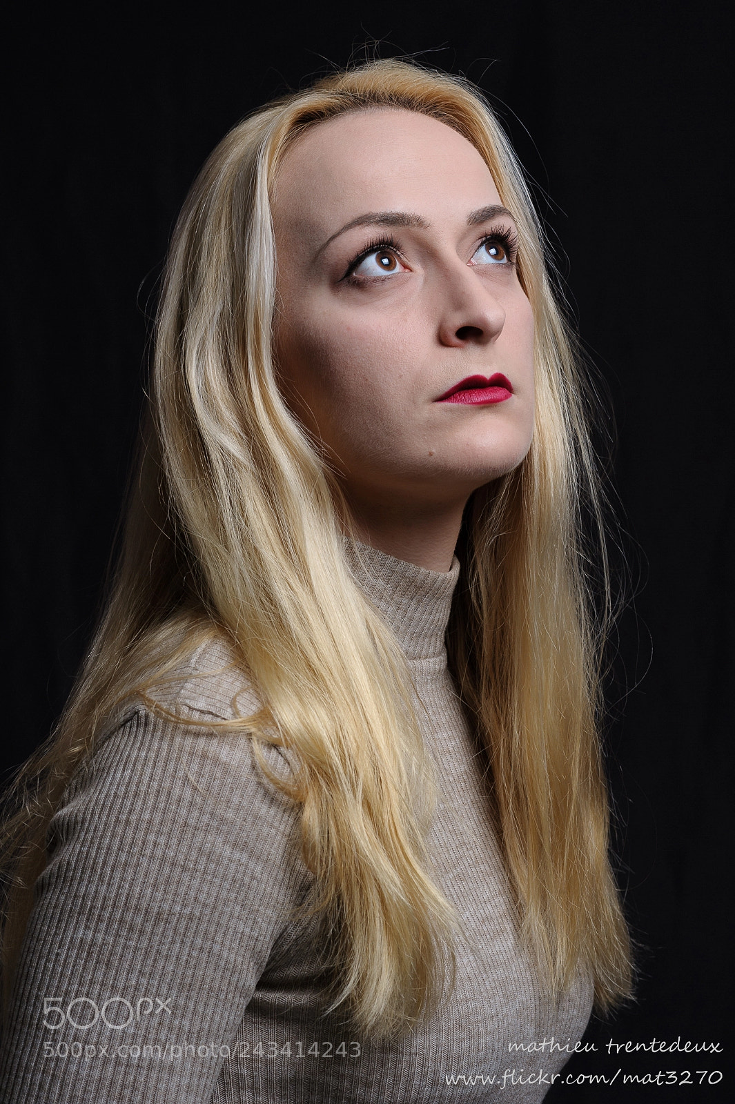 Nikon D700 sample photo. Armandine, premier shoot studio photography