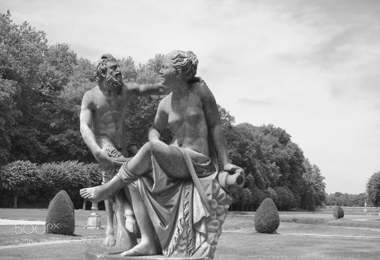 Pentax K200D sample photo. Chaalis satyr photography