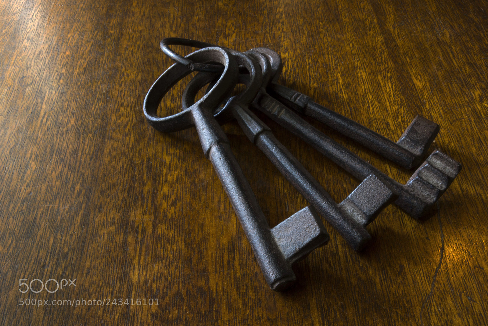 Canon EOS 600D (Rebel EOS T3i / EOS Kiss X5) sample photo. Spanish keys photography