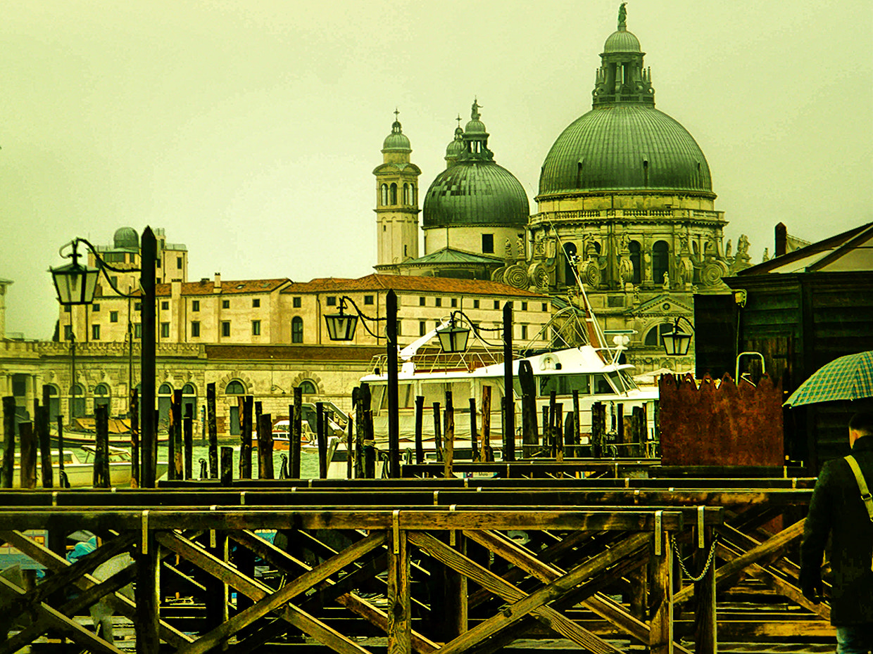 Fujifilm FinePix S2000HD sample photo. Venezia photography