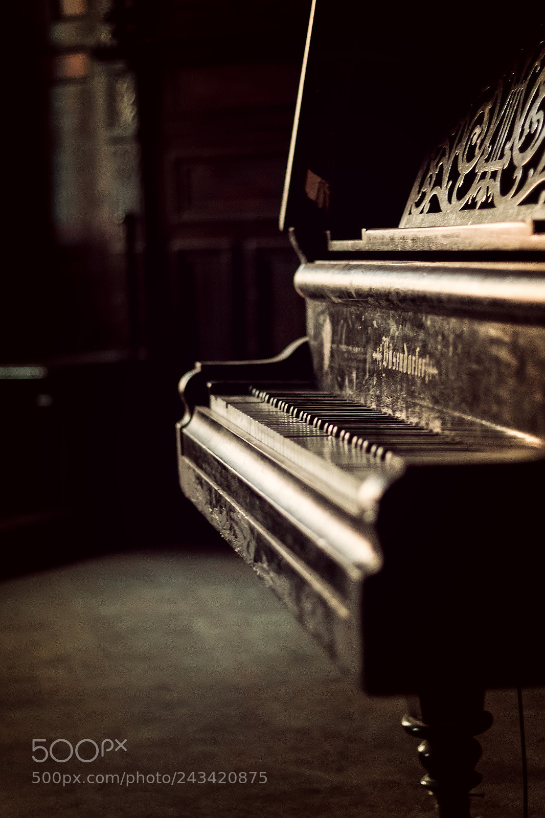 Canon EOS 7D Mark II sample photo. Das klavier .. photography
