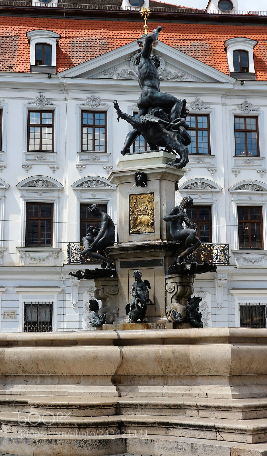 Canon EOS M10 sample photo. Augsburg herkulesbrunnen photography