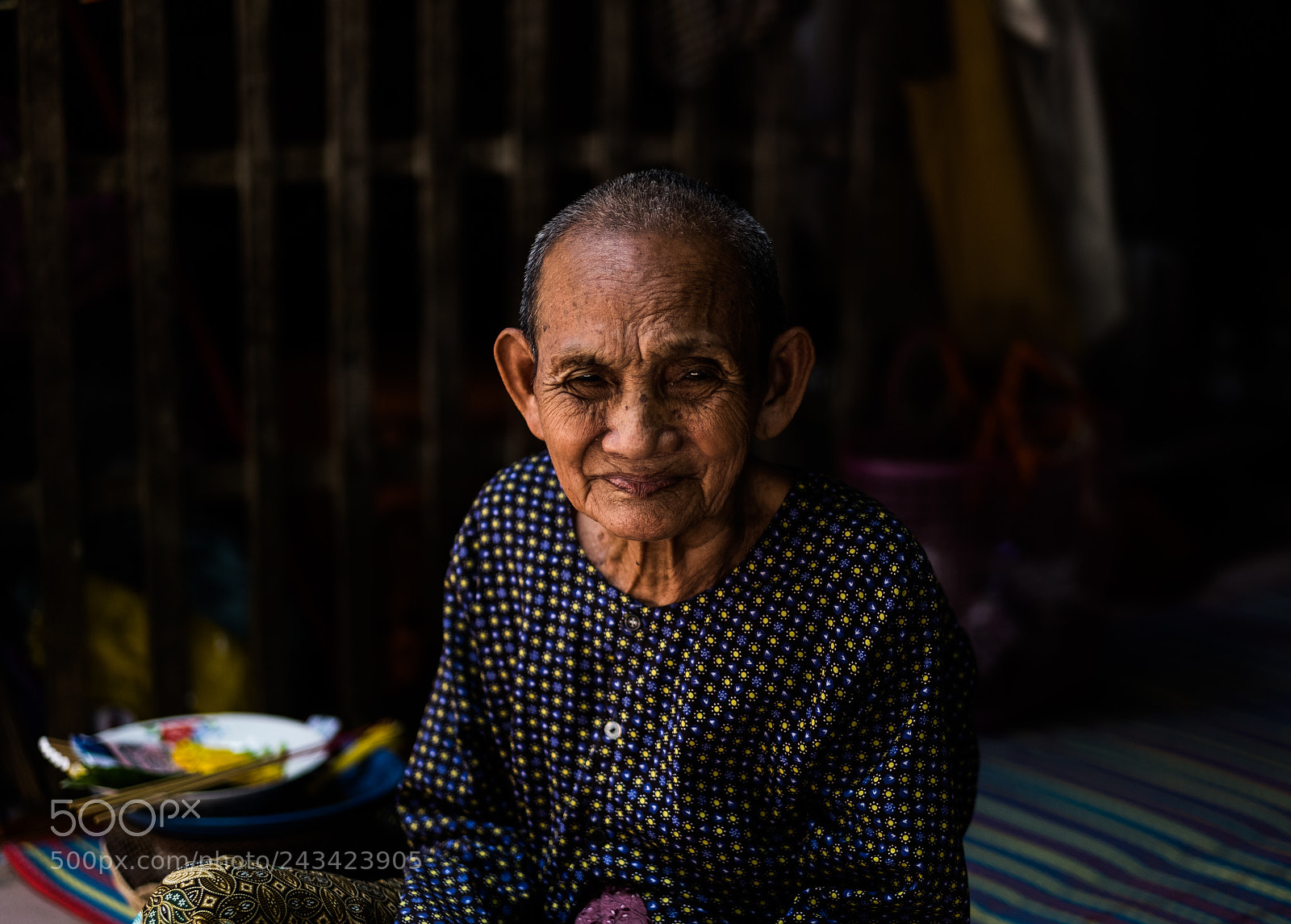 Fujifilm X-T2 sample photo. .old woman in lolei. photography