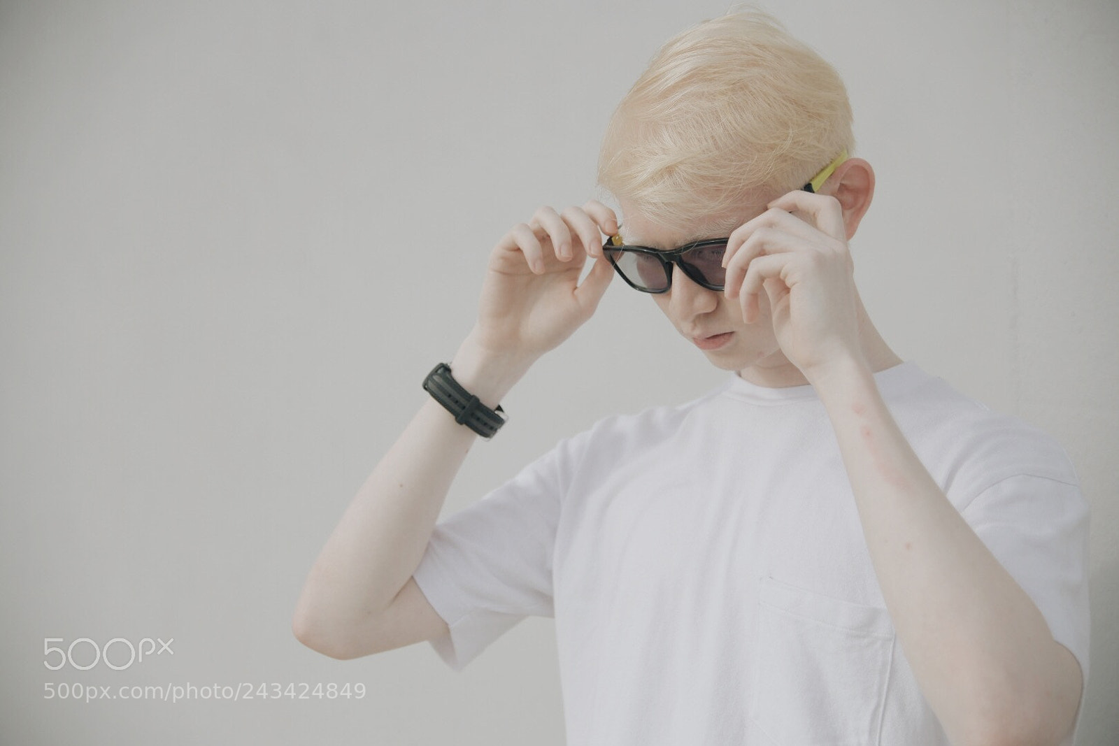 Nikon D850 sample photo. Men in white iii photography