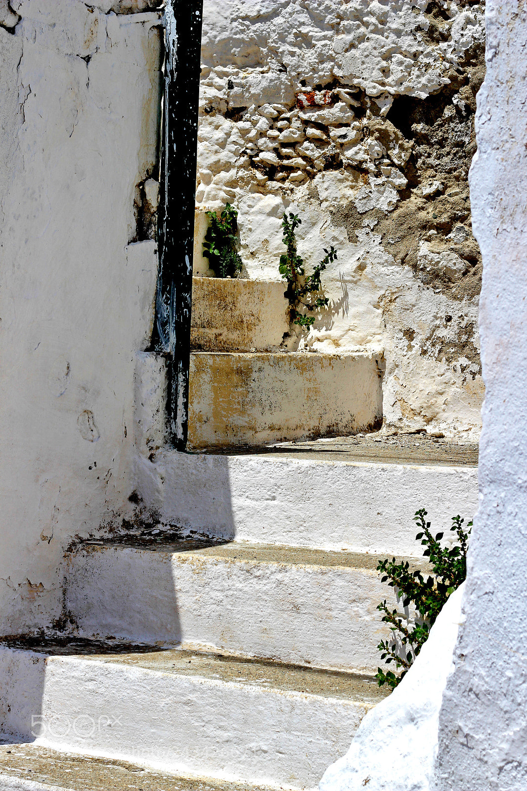 Canon EOS 100D (EOS Rebel SL1 / EOS Kiss X7) sample photo. Simple cretean steps photography