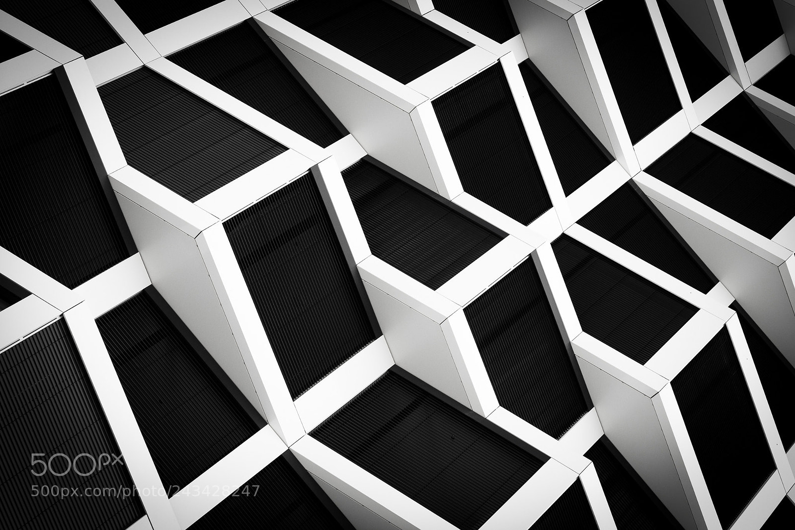 Canon EOS 600D (Rebel EOS T3i / EOS Kiss X5) sample photo. Friends tower 3 munich photography