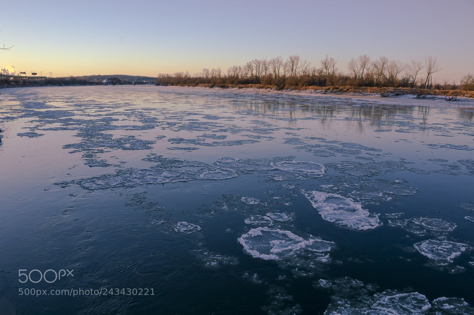 Canon EOS 1200D (EOS Rebel T5 / EOS Kiss X70 / EOS Hi) sample photo. Mighty missouri river photography