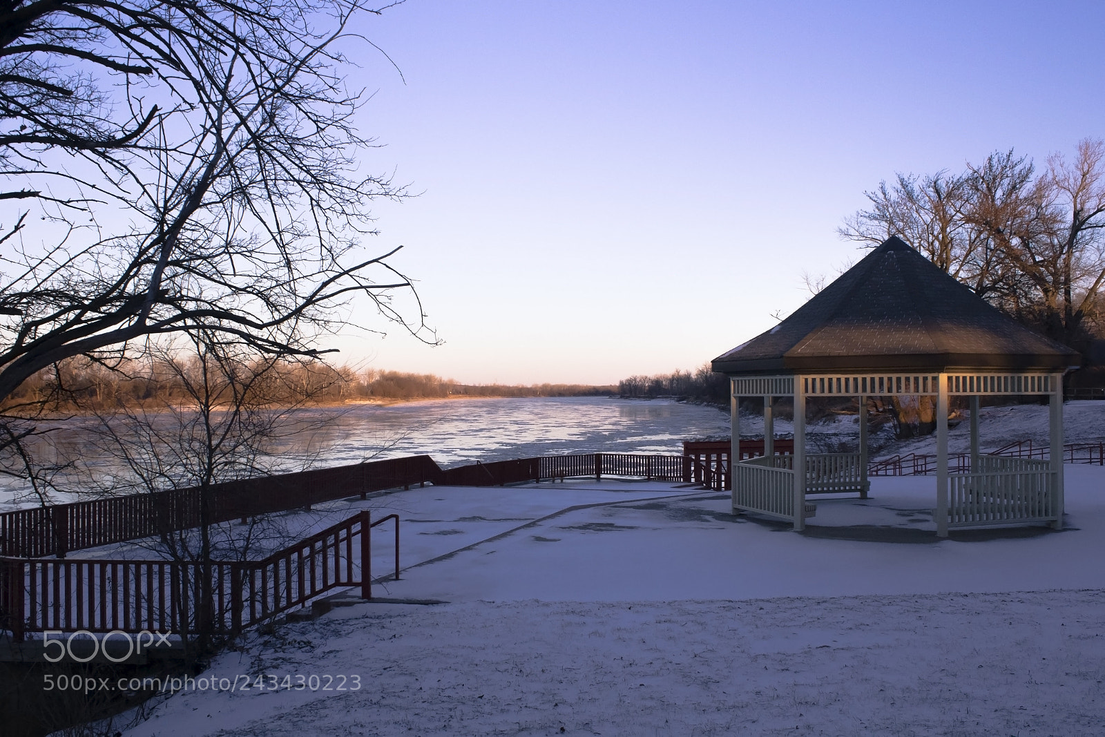 Canon EOS 1200D (EOS Rebel T5 / EOS Kiss X70 / EOS Hi) sample photo. Mighty missouri river photography