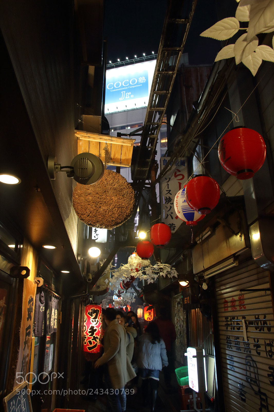 Canon EOS 7D Mark II sample photo. Alley photography
