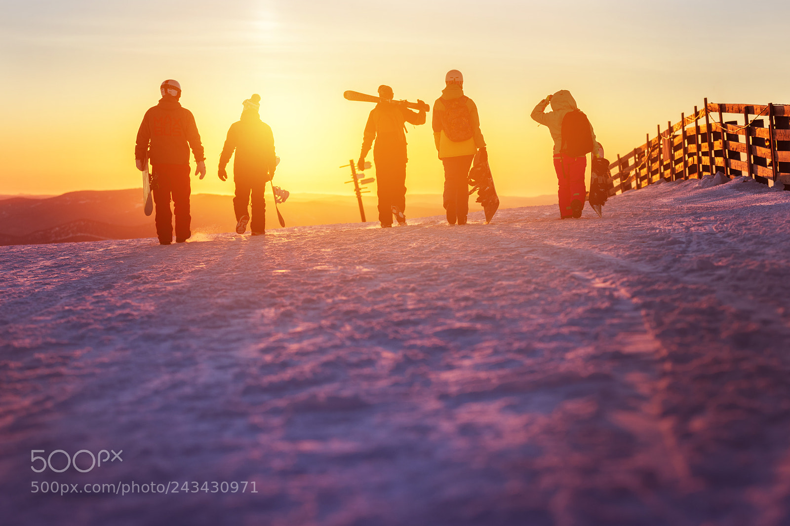 Nikon D810 sample photo. Friends with ski and photography