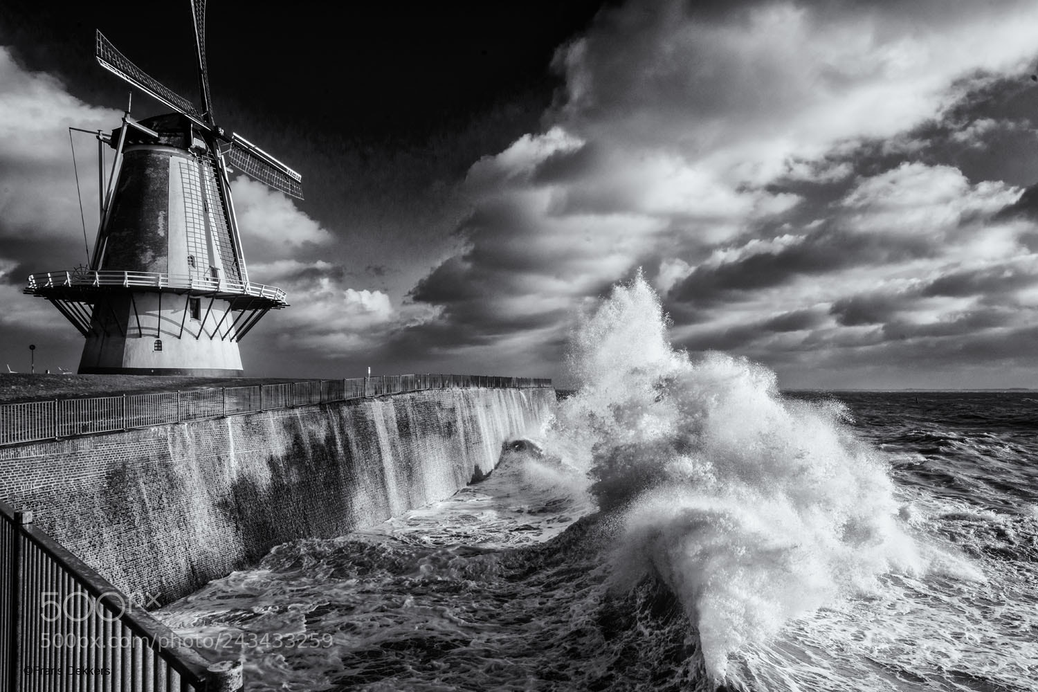 Nikon D800 sample photo. Breaking the waves photography