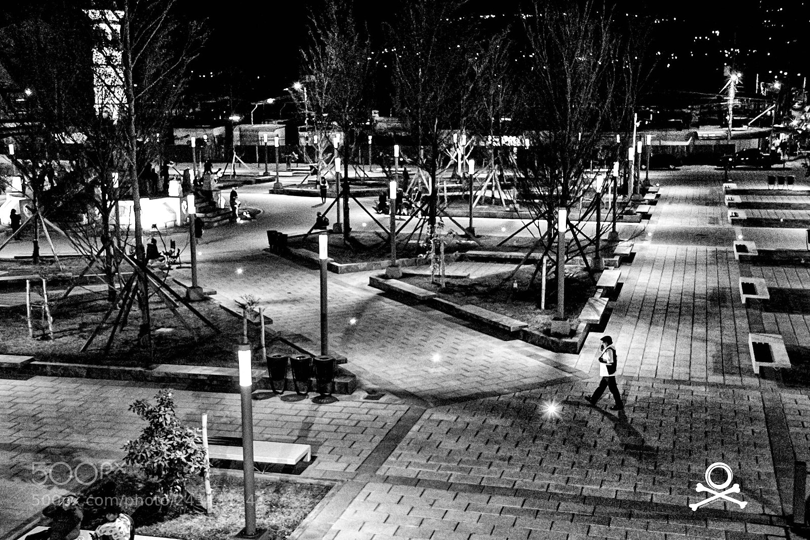 Canon EOS 700D (EOS Rebel T5i / EOS Kiss X7i) sample photo. Keep walking photography