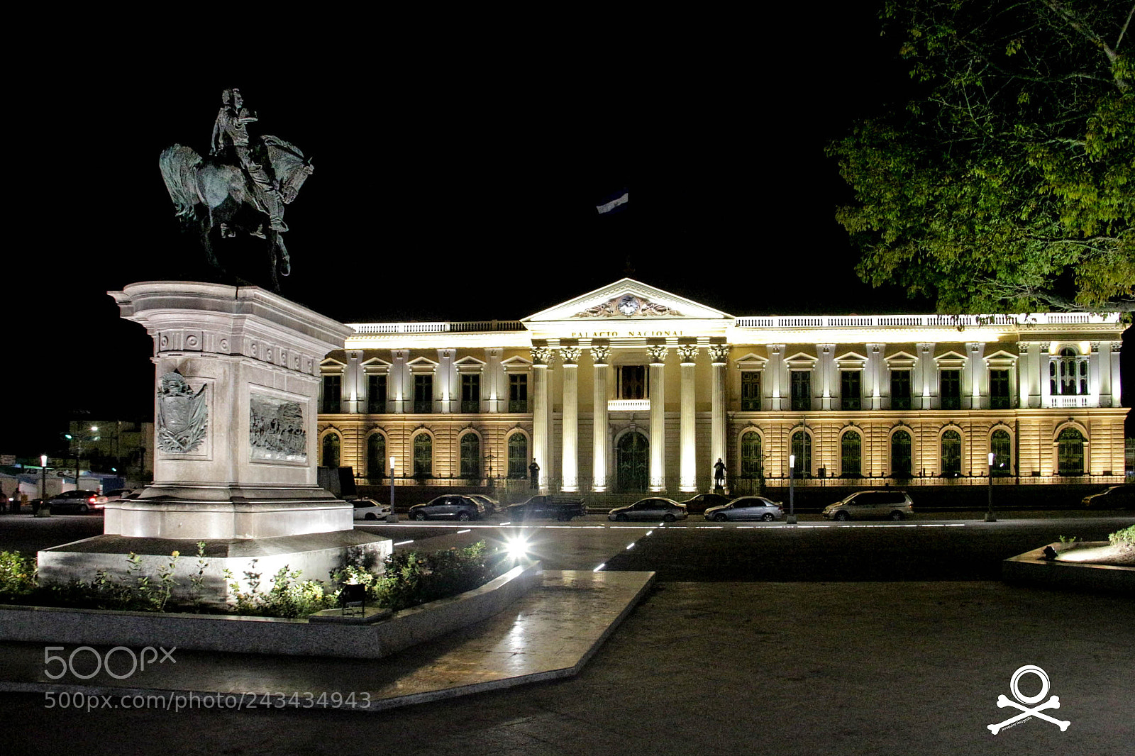 Canon EOS 700D (EOS Rebel T5i / EOS Kiss X7i) sample photo. Palacio de noche photography