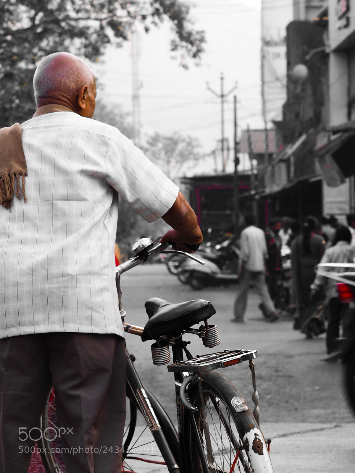 Olympus OM-D E-M10 II sample photo. I’m coming home.. photography