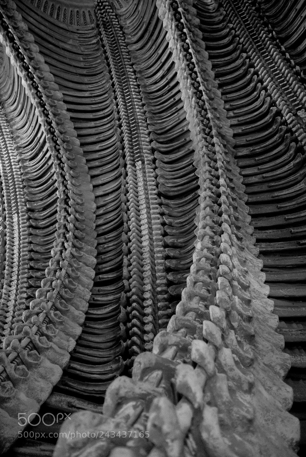 Panasonic Lumix DMC-LX100 sample photo. Giger bar & museum photography