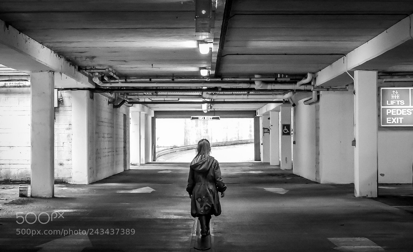 Fujifilm X10 sample photo. Underground photography