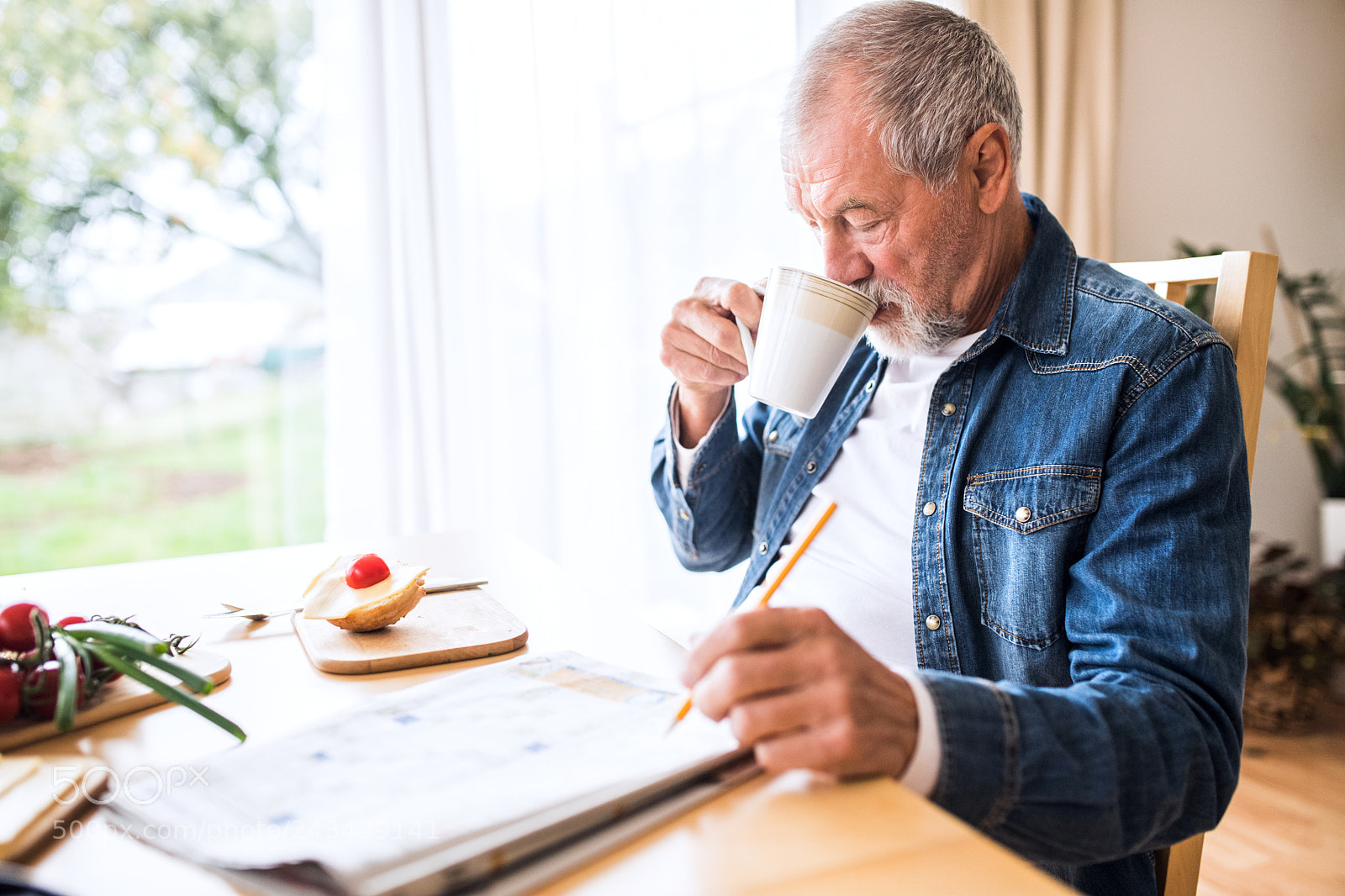 Nikon D5 sample photo. Senior man eating breakfast photography