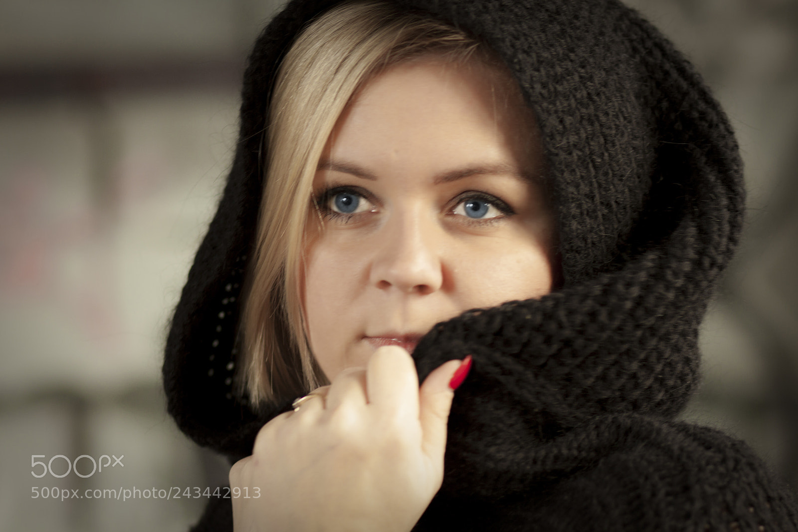 Canon EOS 50D sample photo. Girl in the hood photography