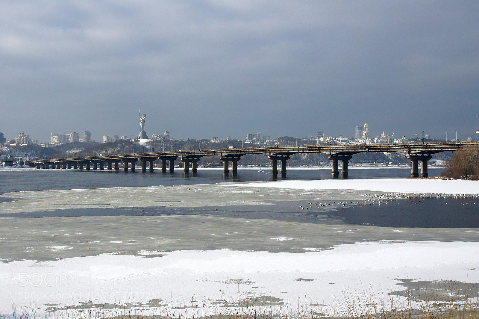 Sony Alpha DSLR-A550 sample photo. Winter in kyiv photography