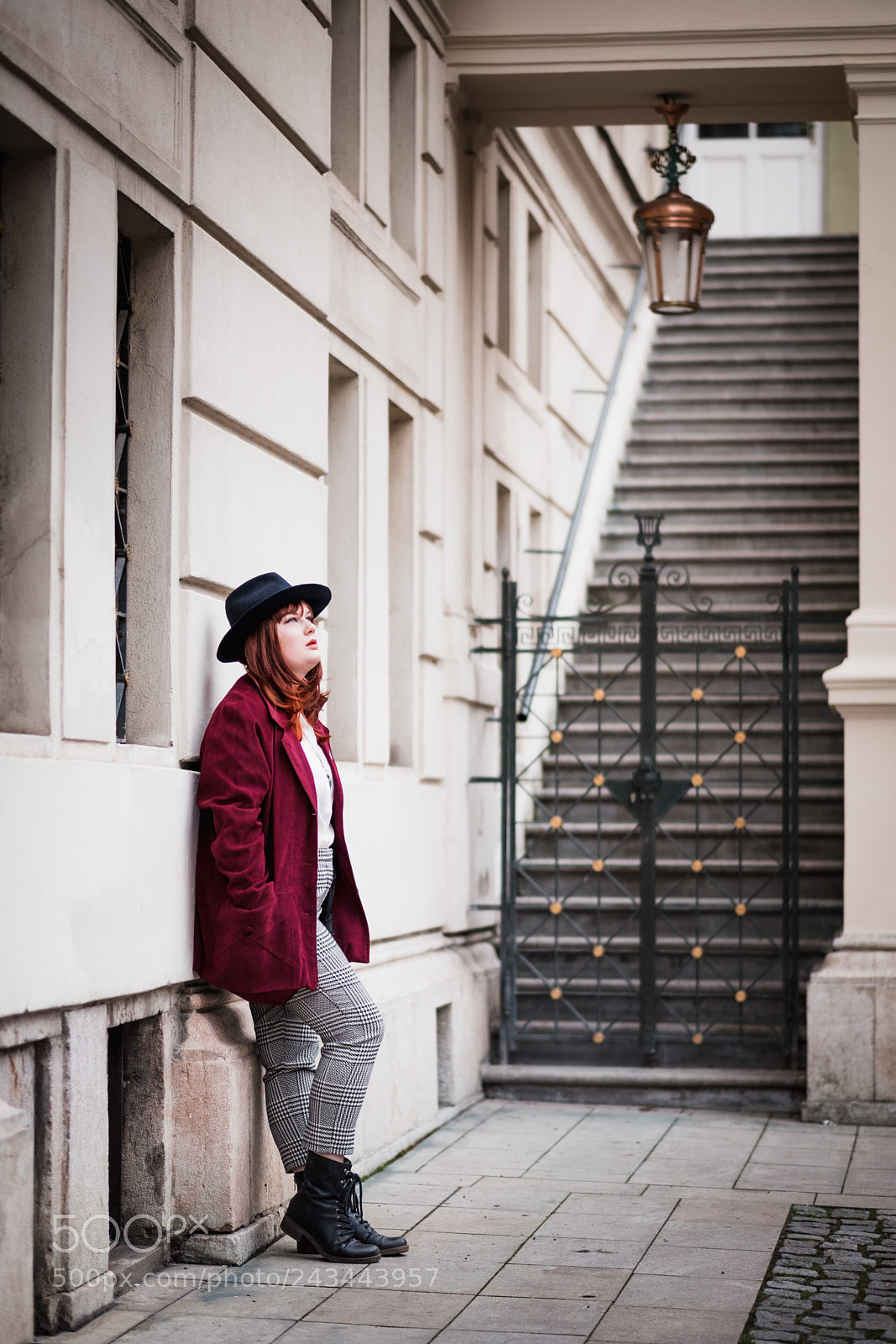Fujifilm X-T2 sample photo. Browsing prague streets photography